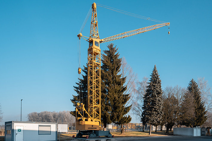 Historic tower crane returns to Liebherr